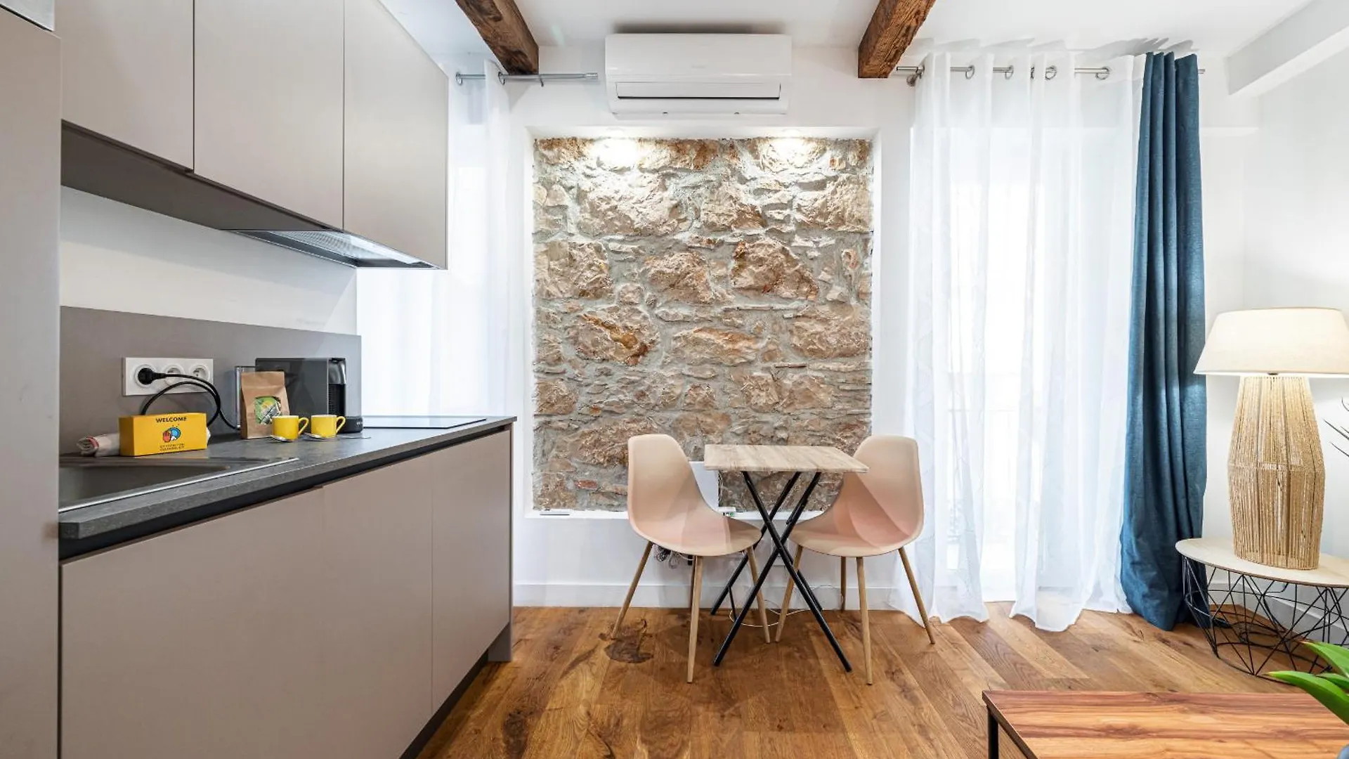 Apartment Pretty & Quiet Studio In Port Area Nice France