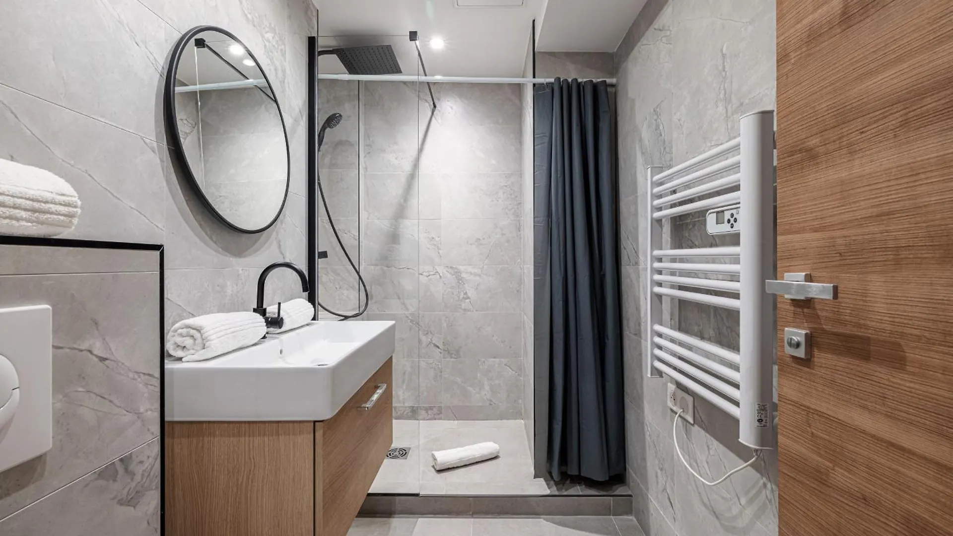 Pretty & Quiet Studio In Port Area Νίκαια